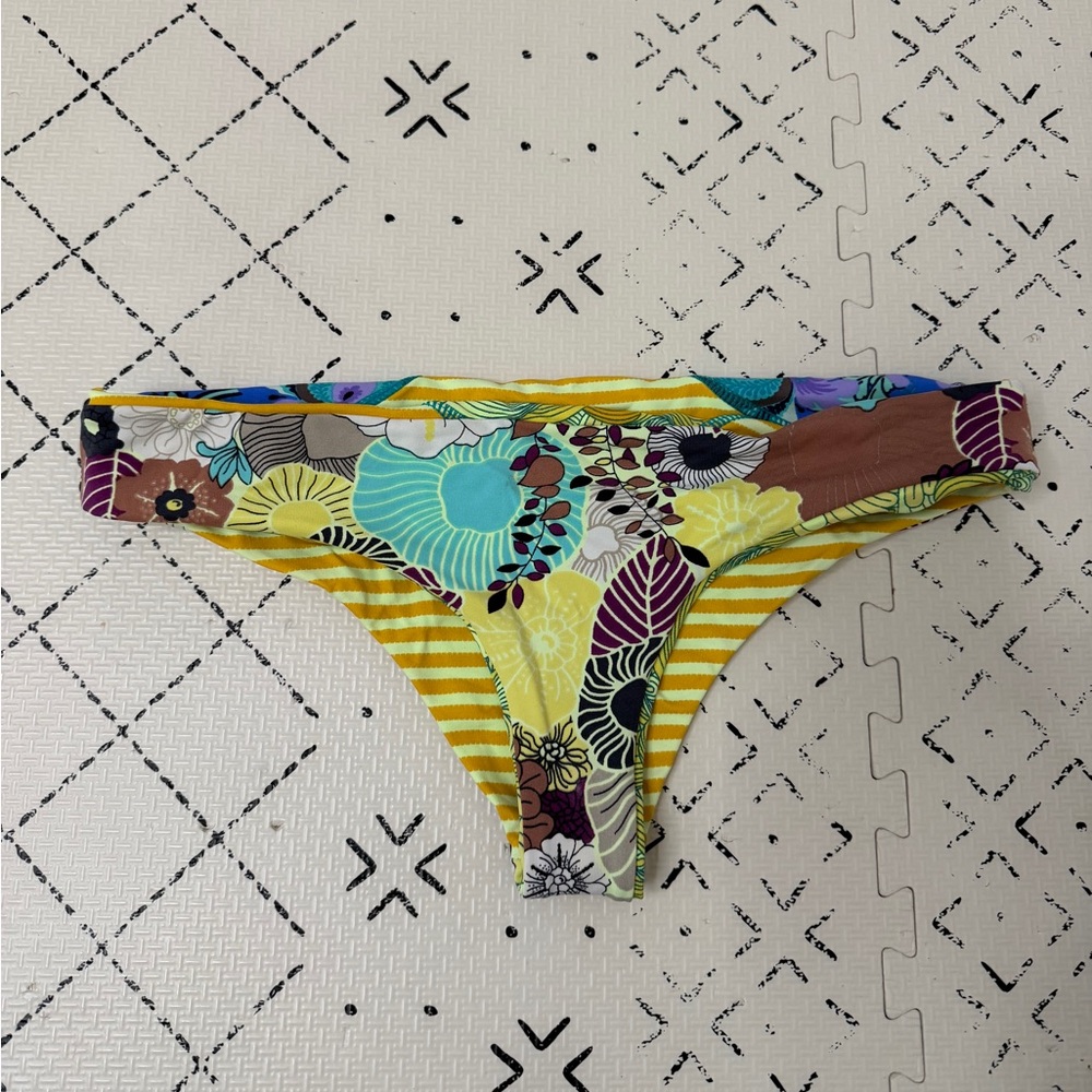 Maaji Swim reversible bikini bottom Large‎